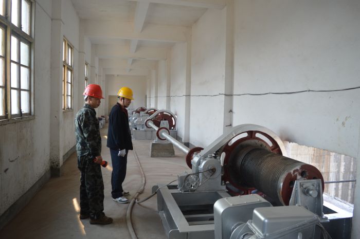 杭州工地卷揚(yáng)機(jī)安裝現(xiàn)場 杭州工地卷揚(yáng)機(jī)安裝現(xiàn)場