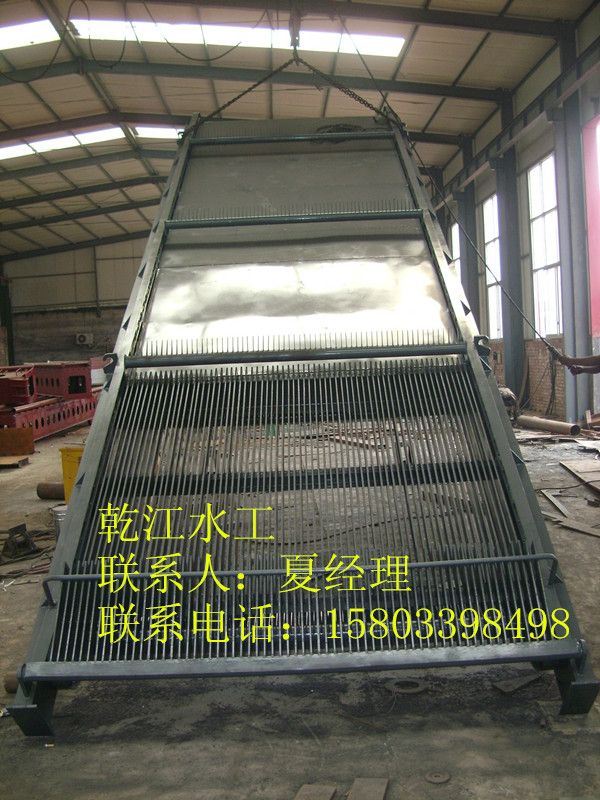 HQN型回轉(zhuǎn)式清污機(jī) HQN型回轉(zhuǎn)式清污機(jī)