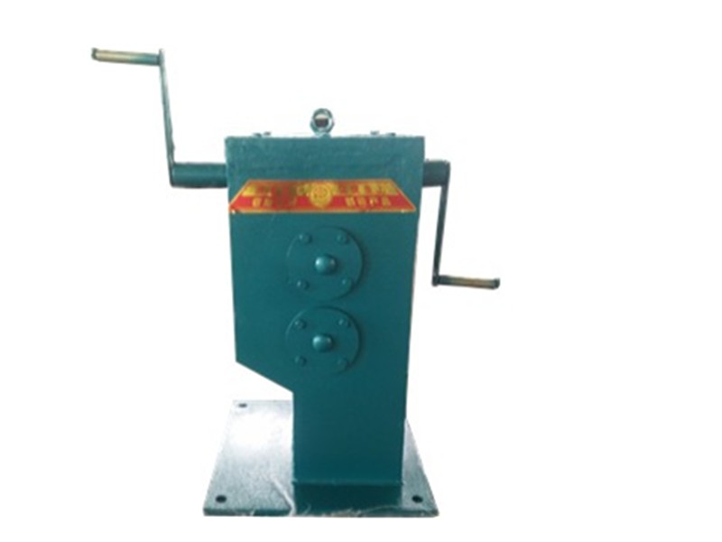 手搖型齒桿式啟閉機(jī) 手搖型齒桿式啟閉機(jī)